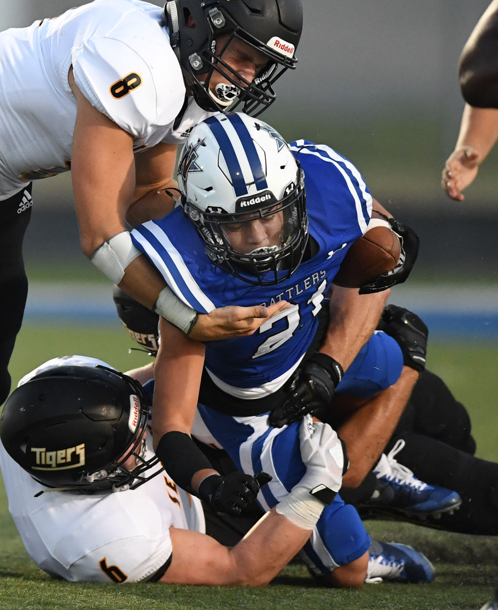 Navasota vs Sealy FB 13.jpg